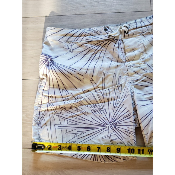 GAP Swim Shorts Lot Mens S 2pc USA Flag & Beige Floral Print Trunks Boardshorts - Picture 6 of 11